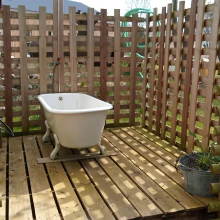 Boddenbackpacker * Bartelshagen (Vorpommern-Rugen)